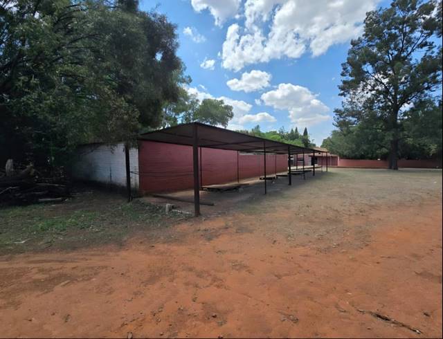 16,466M² SMALLHOLDING FOR SALE IN WALKERVILLE CENTRAL